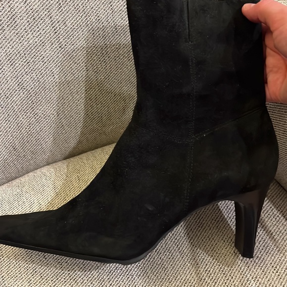 Nine West black suede ankle bootie, size 7 - Picture 5 of 10